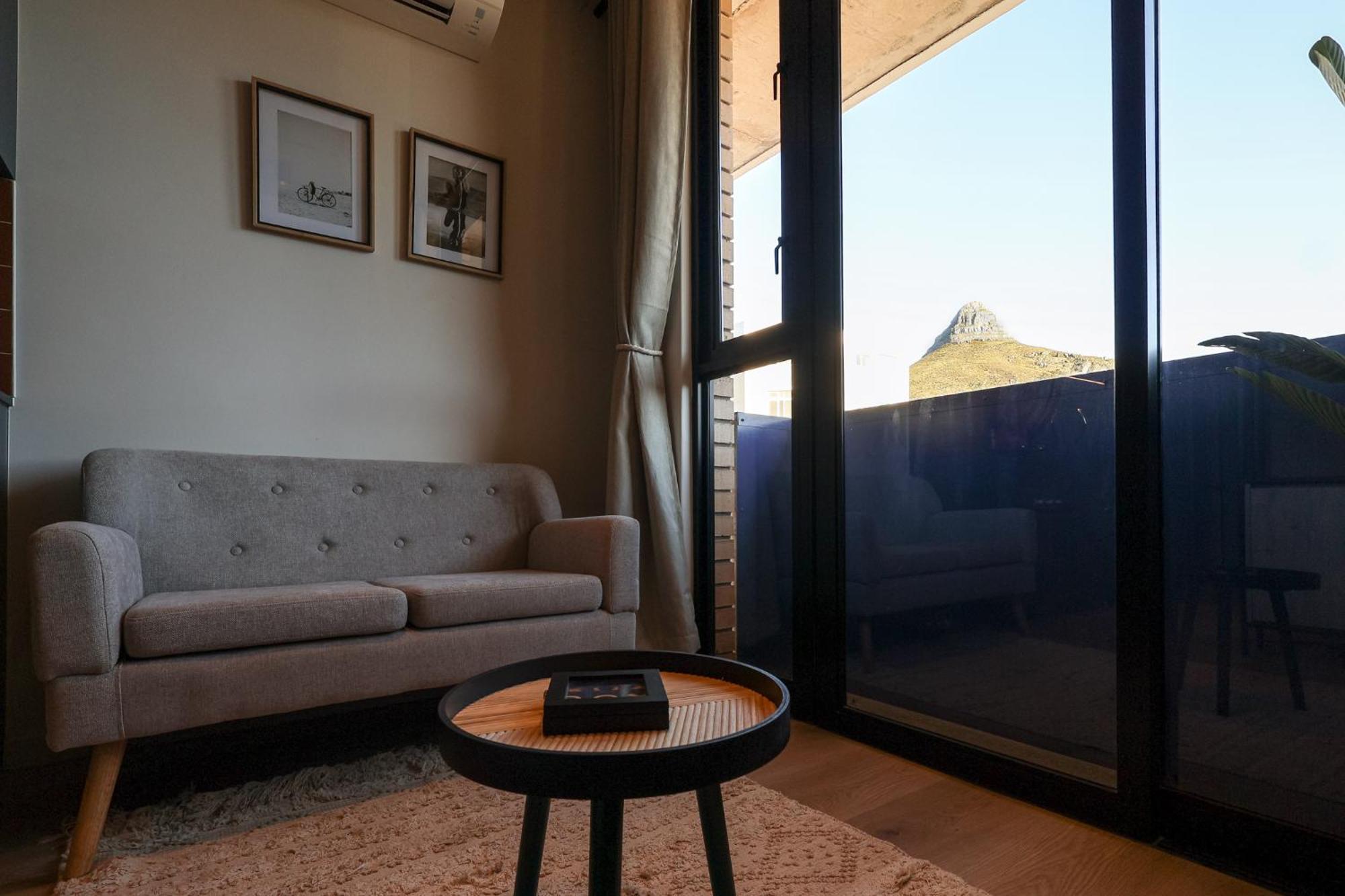 Three43 On B - Fluent Serviced Apartment Cape Town