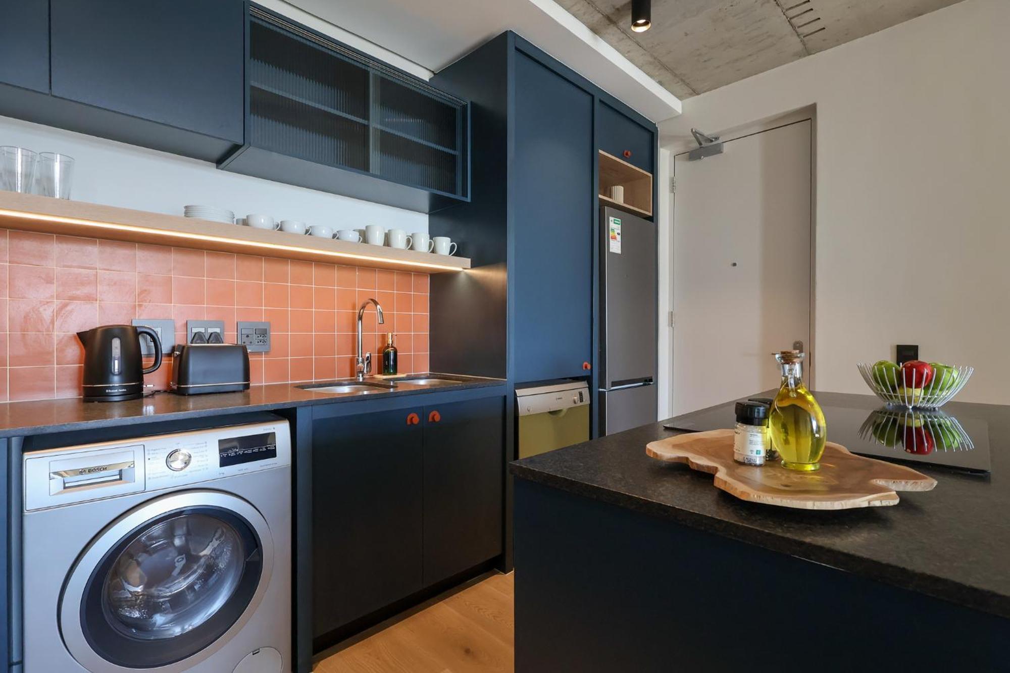 Apartment Three43 On B - Fluent Serviced Cape Town